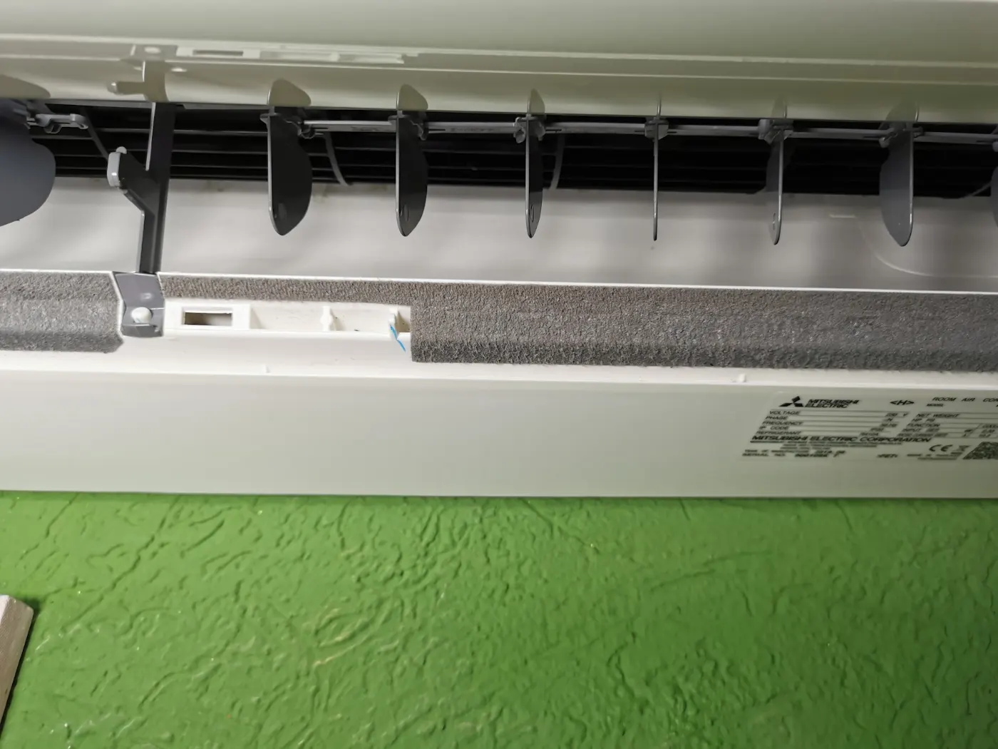 Volets de soufflage orientables d’une clim, réglés depuis la télécommande